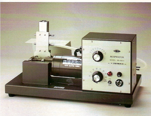 SN-480-3 人工呼吸器(比率可變型) 1